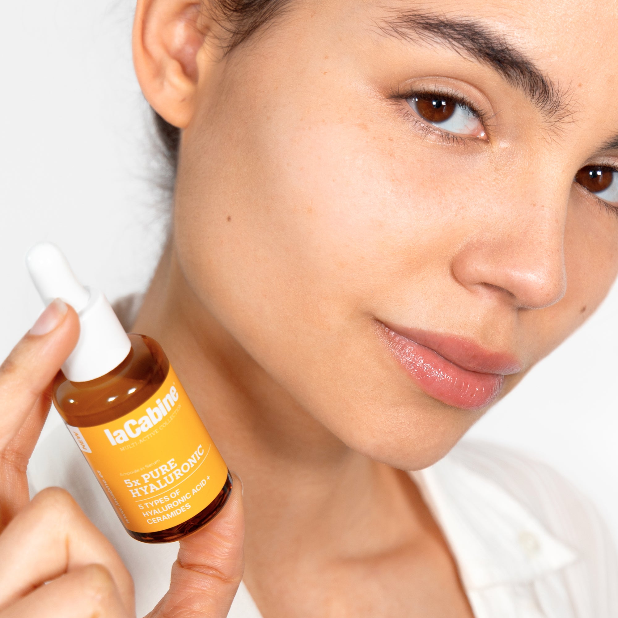 ლა კაბინი-ს სახის კანის შრატი ჰიალურონით