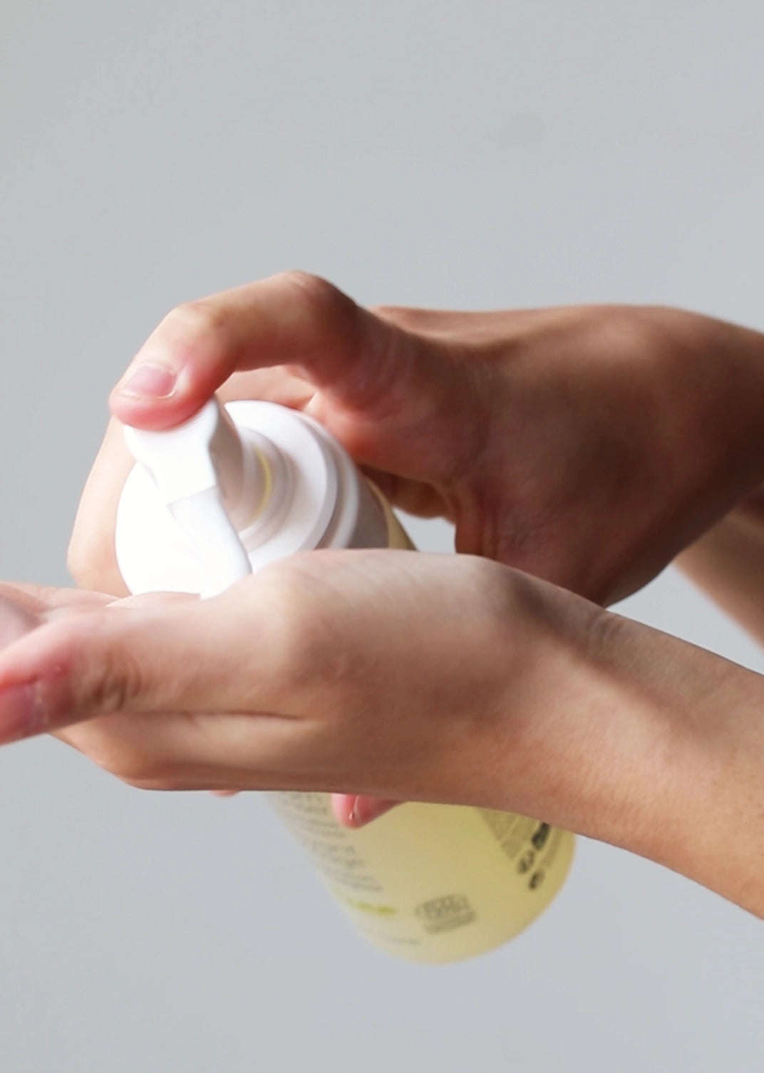 Foaming Facial Cleanser Gallery Image 2