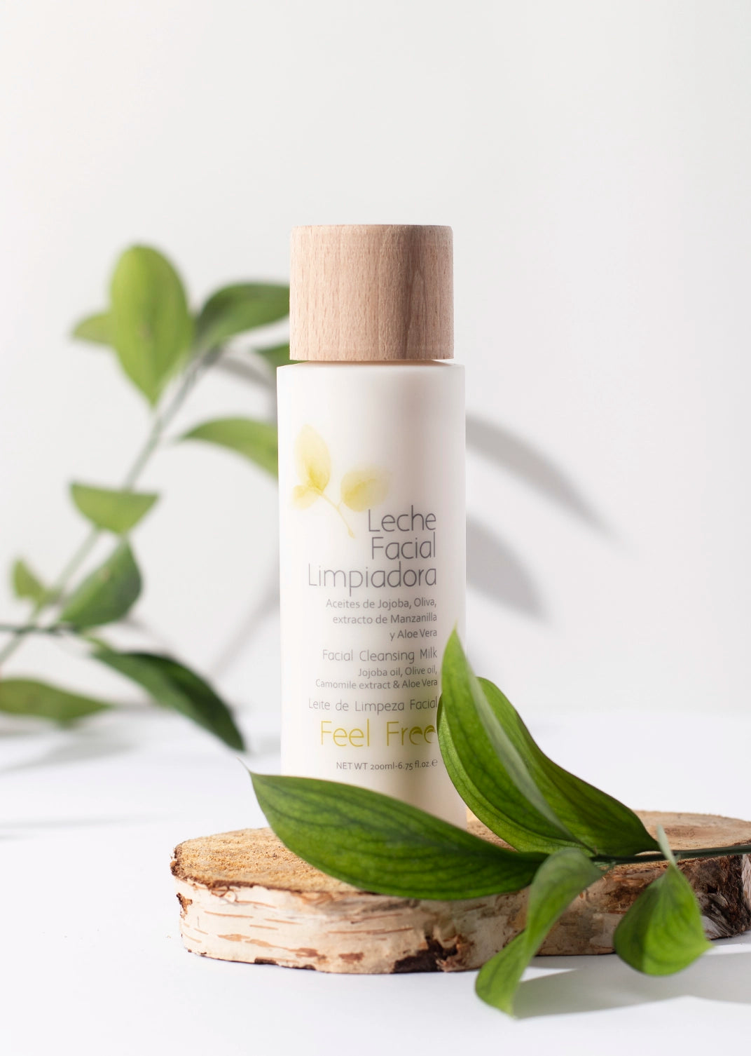 Cleansing Facial Milk Application